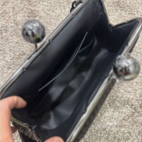 Stunning Silver Woven Leather Handmade Large Ball Kisslock Purse/Multi Use Bag - Picture 12 of 12